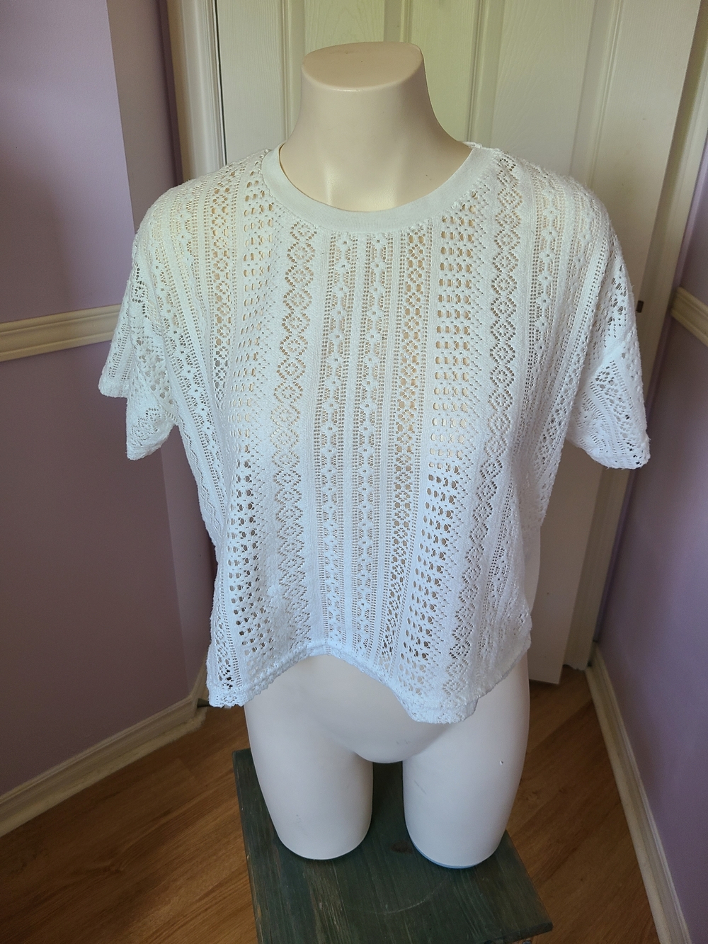 Atmosphere White Crochet Lace Short Sleeve Crop Top